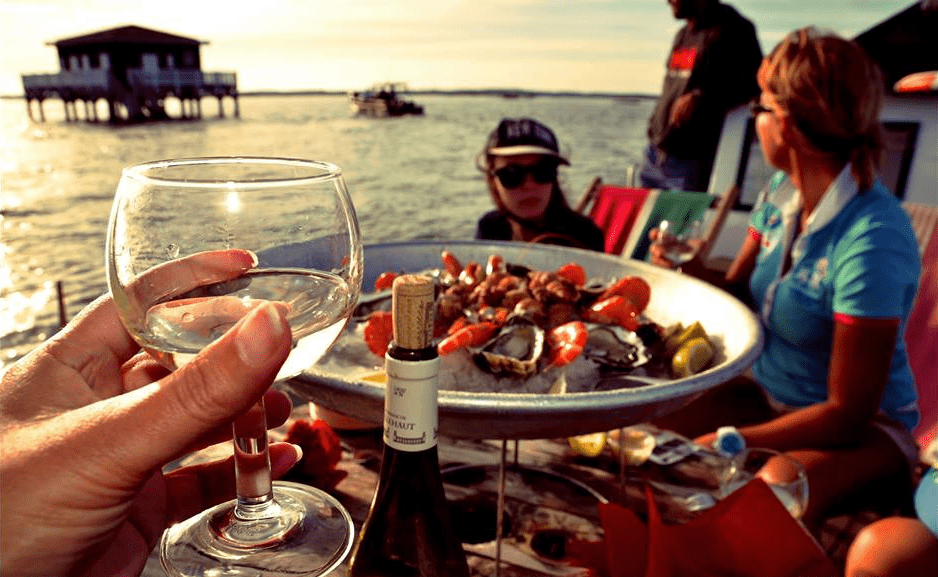 Dégustation d'huîtres avec vue sur le bassin d'Arcachon