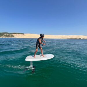 Foil électrique pour enfant sur le Bassin d'Arcachon et Cap-Ferret